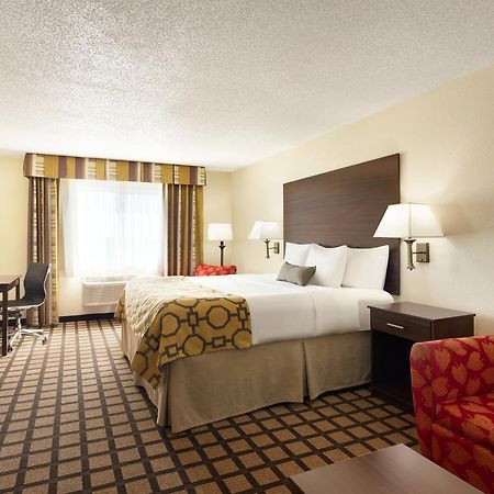 Hotel Baymont By Wyndham Salina Exteriér fotografie