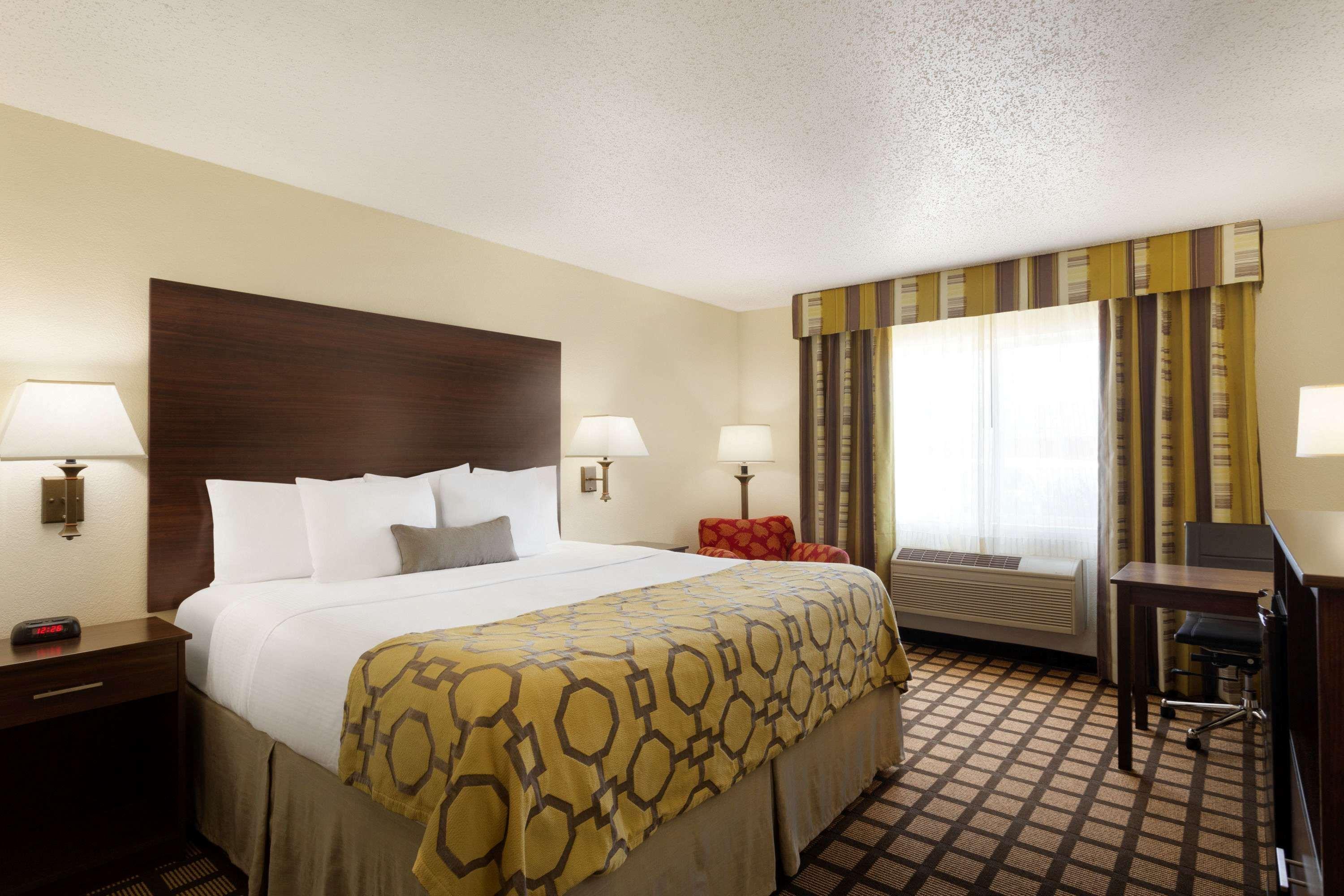 Hotel Baymont By Wyndham Salina Exteriér fotografie