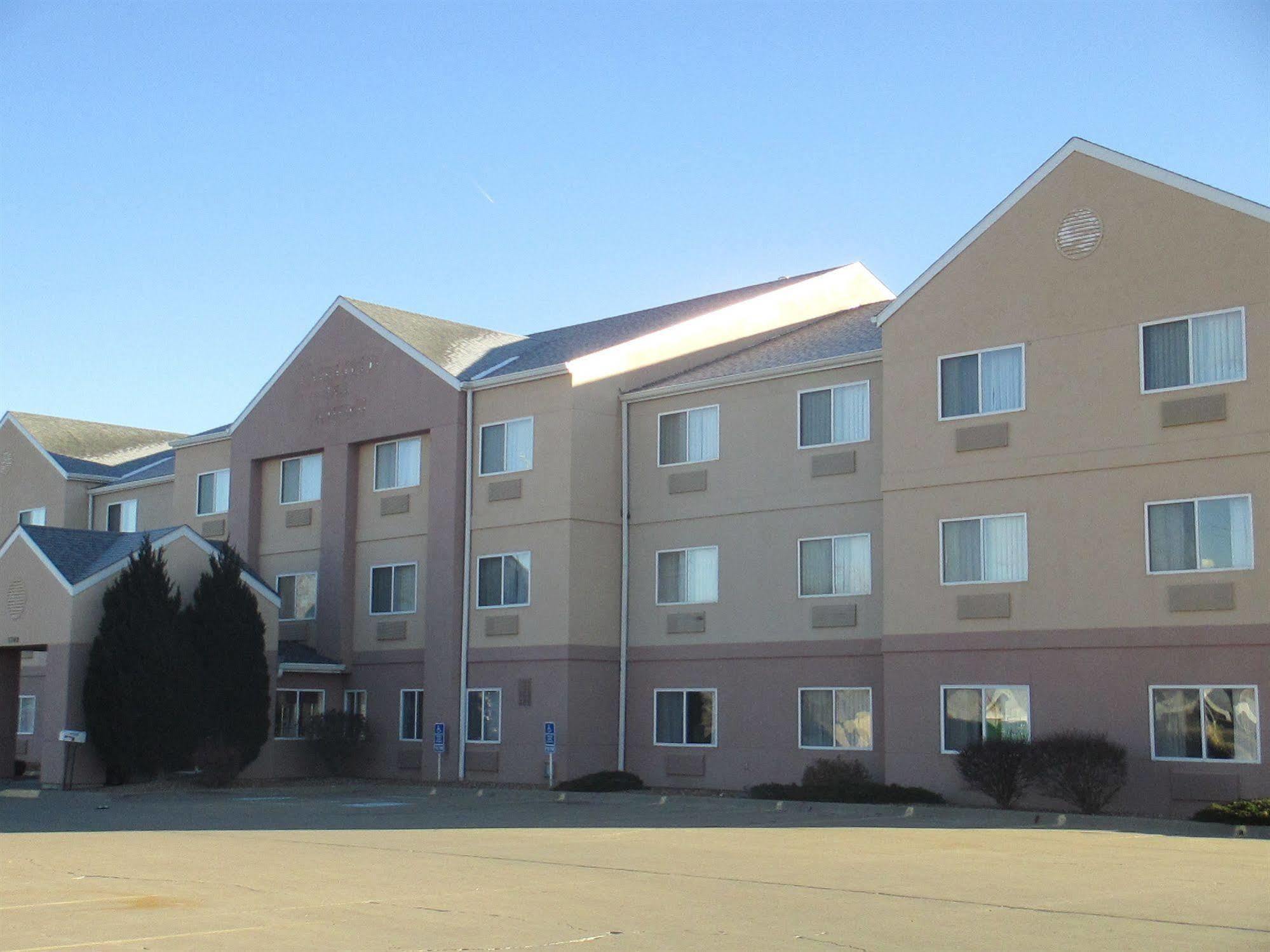 Hotel Baymont By Wyndham Salina Exteriér fotografie